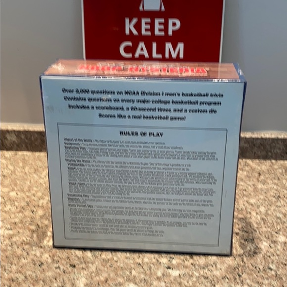 Sports Fan Hoop Hysteria NEW college b-ball game - Picture 2 of 8